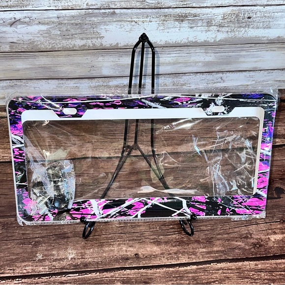 New (2) Pink Camouflage License Plate Frames - Picture 4 of 4